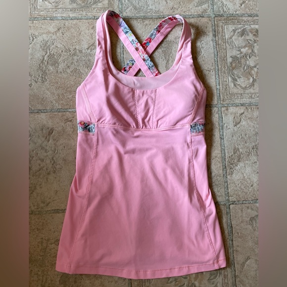 Lululemon top - Picture 1 of 3